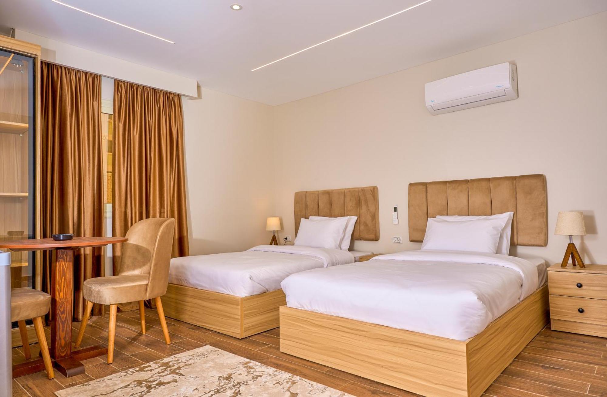Rotana Pyramids View Hostel Nazlet el-Sisi Exterior photo